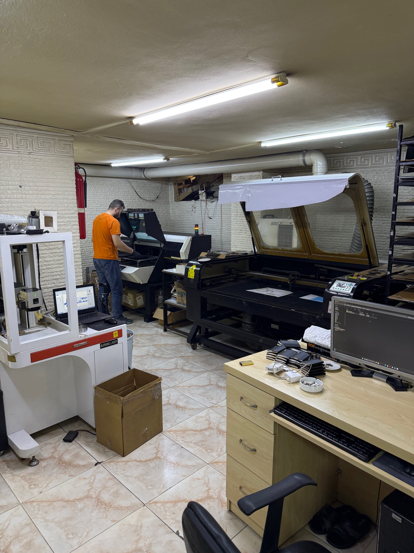 طباعة UV على جميع الأسطح